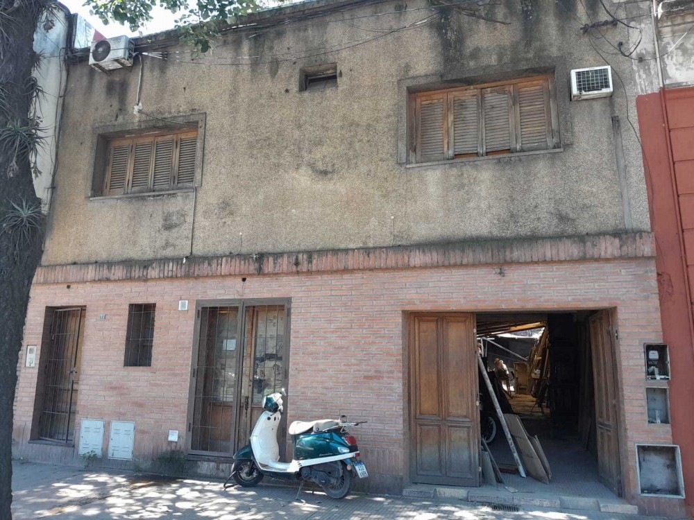 IMPORTANTE PROPIEDAD CON LOCAL COMERCIAL Y GALPON