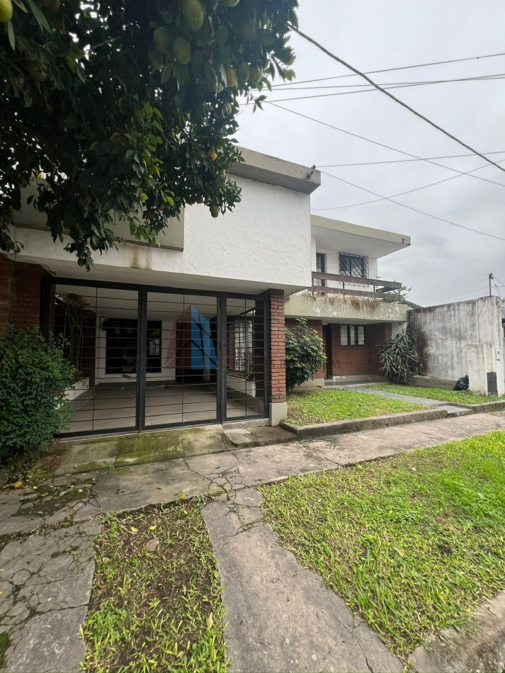 HERMOSA CASA EN BARRIO OBISPO PIEDRABUENA