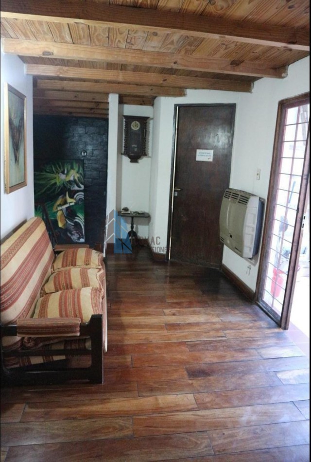 HERMOSA CASA EN BARRIO OBISPO PIEDRABUENA