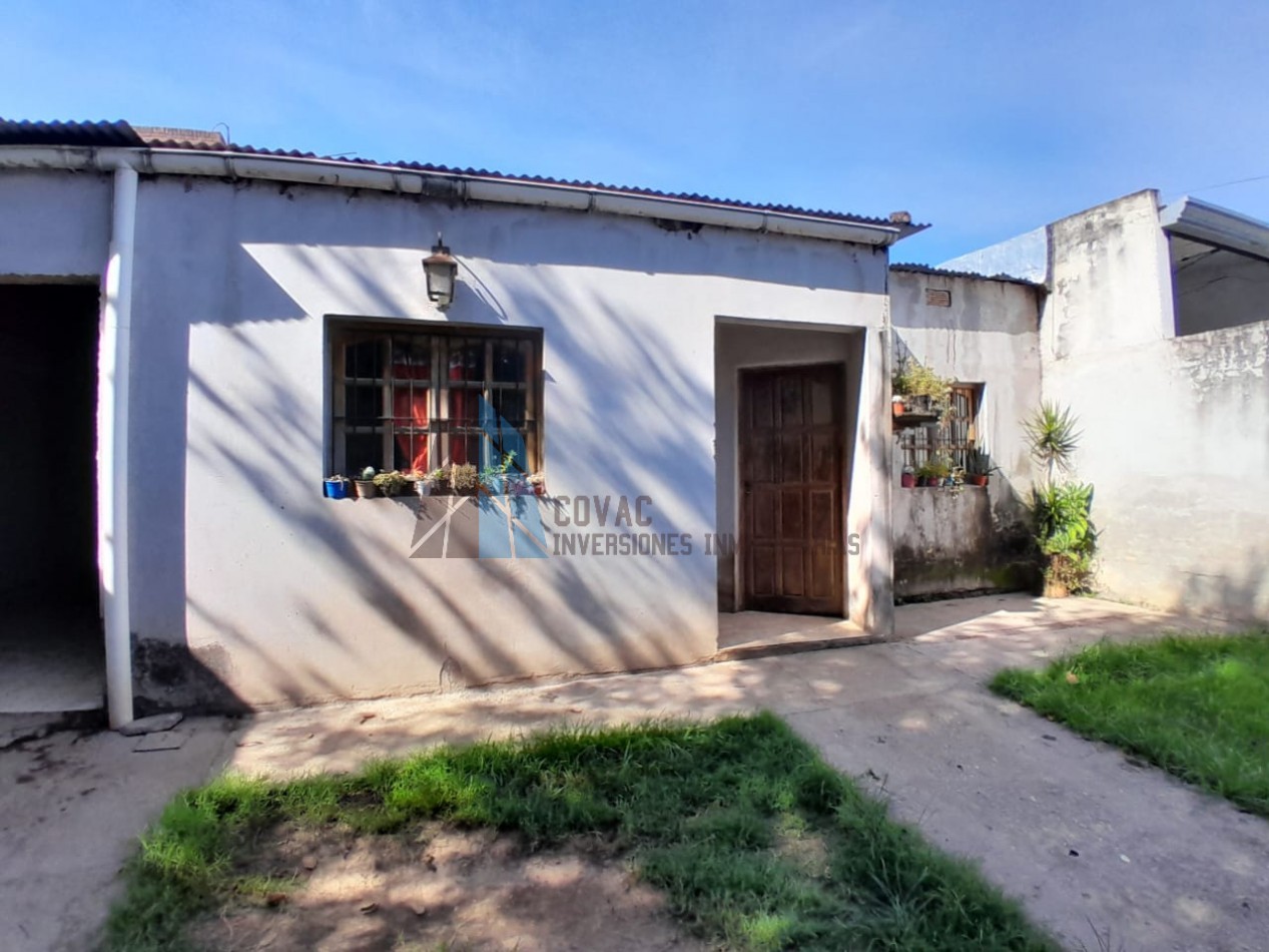 CASA DE 4 DORM "EL MANANTIAL"