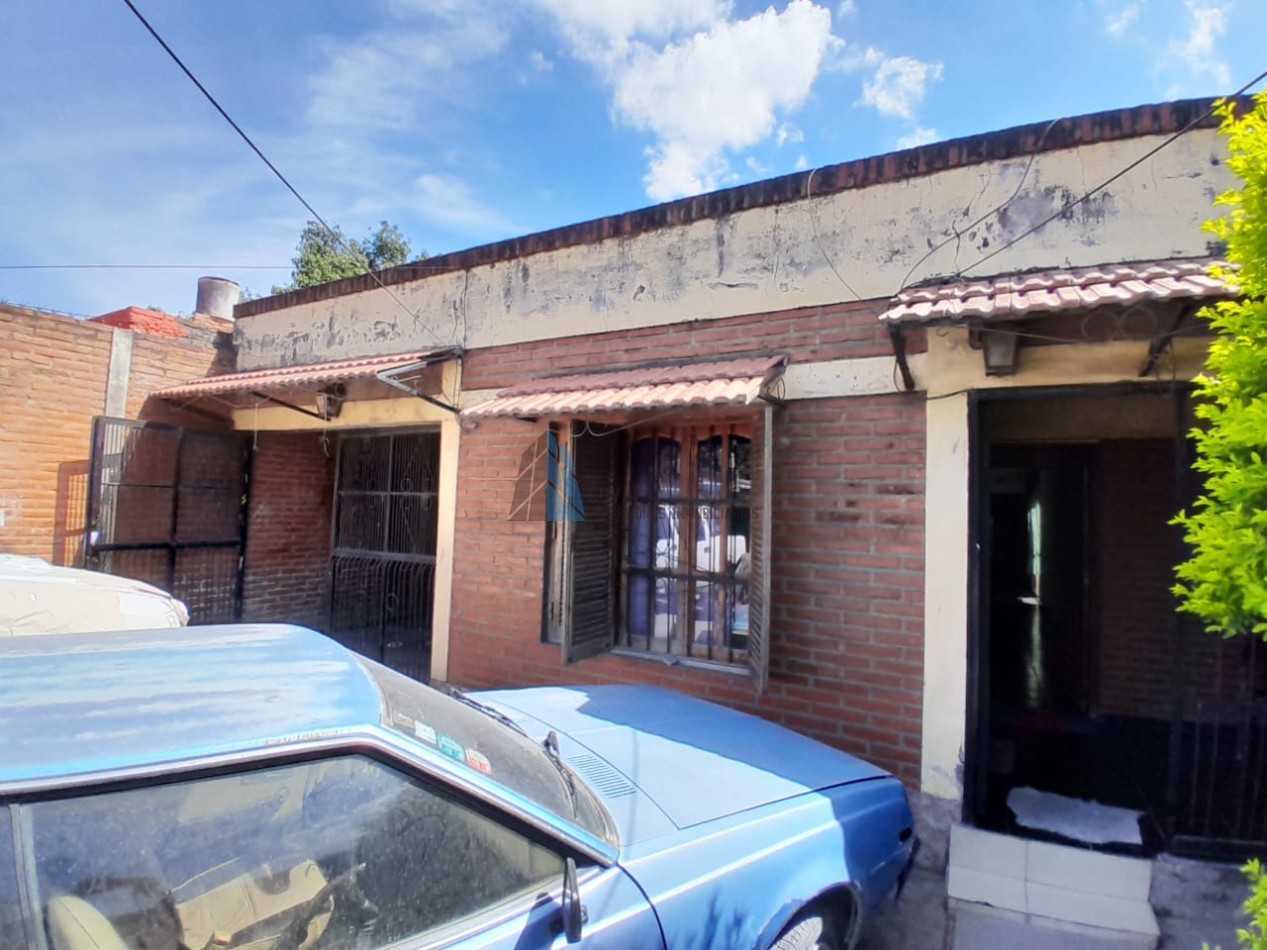AMPLIA CASA EN VENTA 5 DORMITORIOS