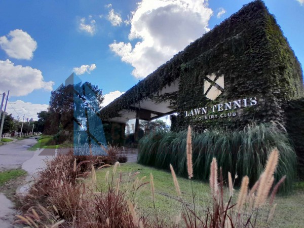 LOTES LAWN TENNIS COUNTRY