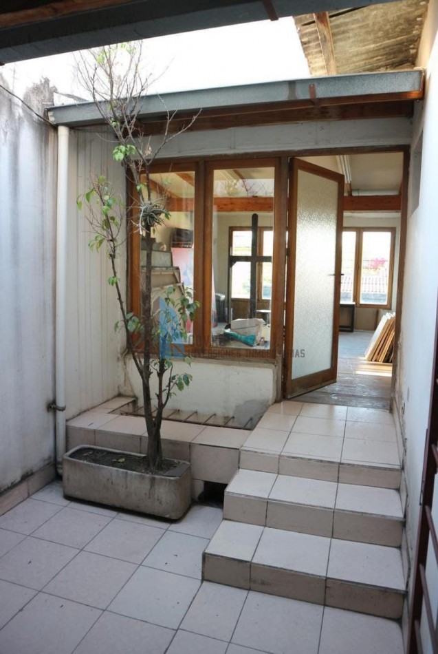 HERMOSA CASA EN BARRIO OBISPO PIEDRABUENA