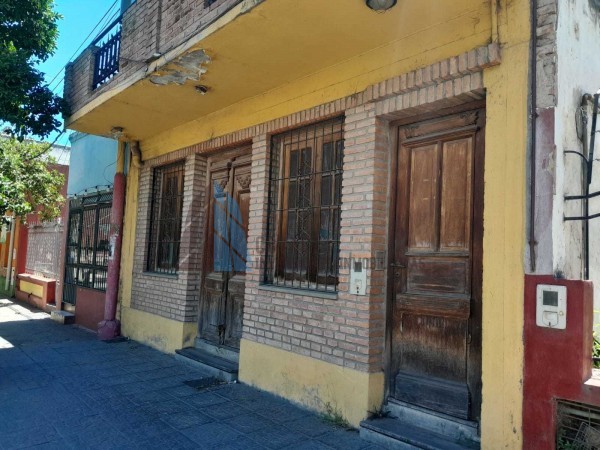 IMPORTANTE LOCAL COMERCIAL EN 3 PLANTAS