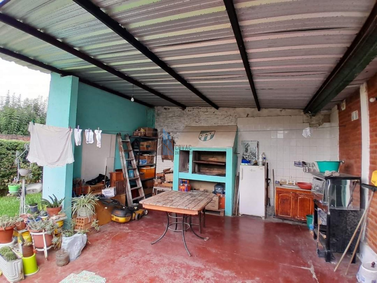 CASA EN VENTA 3 DORMITORIOS VILLA CARMELA