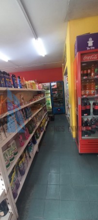 FONDO DE COMERCIO EN IMPORTANTE ESQUINA DE BARRIO NORTE