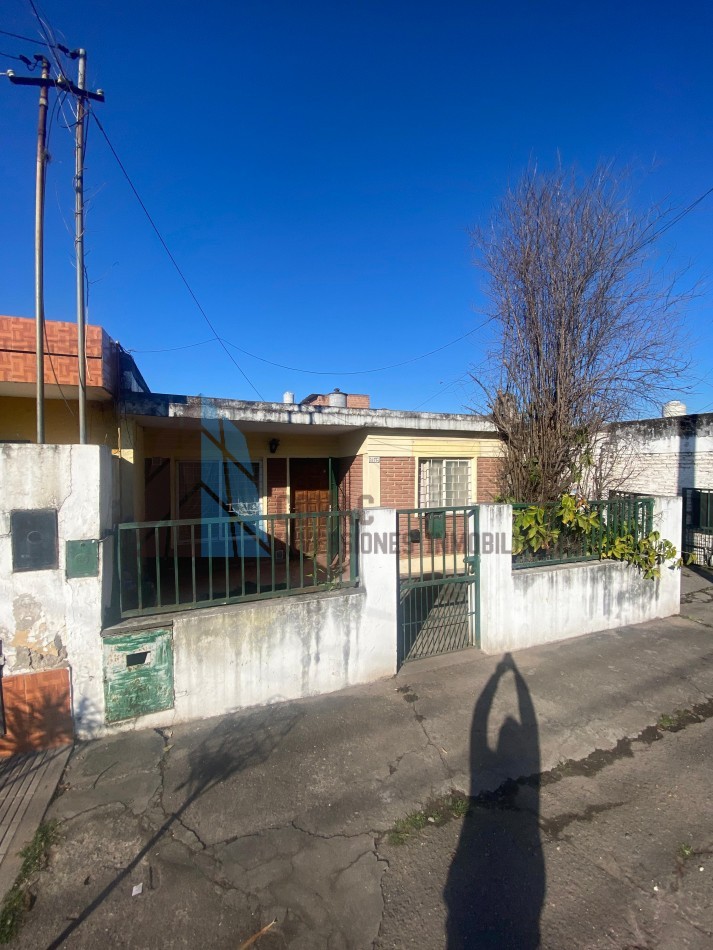 Venta - Casa en Pasaje Jose Marti 500
