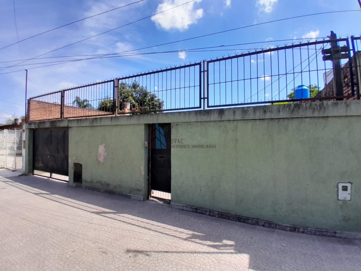 AMPLIA CASA EN VENTA 5 DORMITORIOS