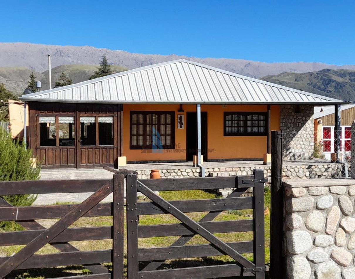 HERMOSA CASA EN "EL MOLLAR"