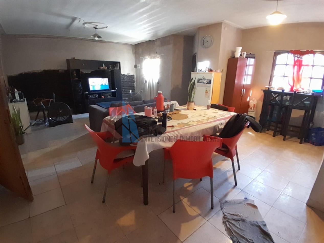 CASA DE 4 DORM "EL MANANTIAL"