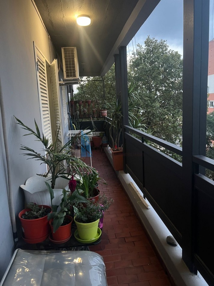 DPTO AV SARMIENTO 800 C/BALCON