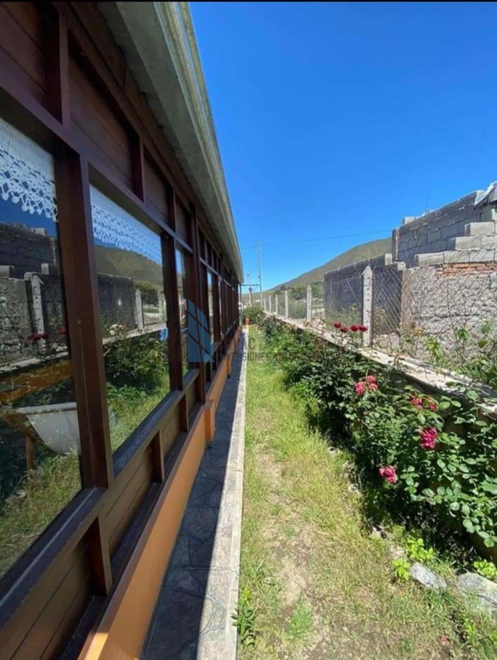 HERMOSA CASA EN "EL MOLLAR"