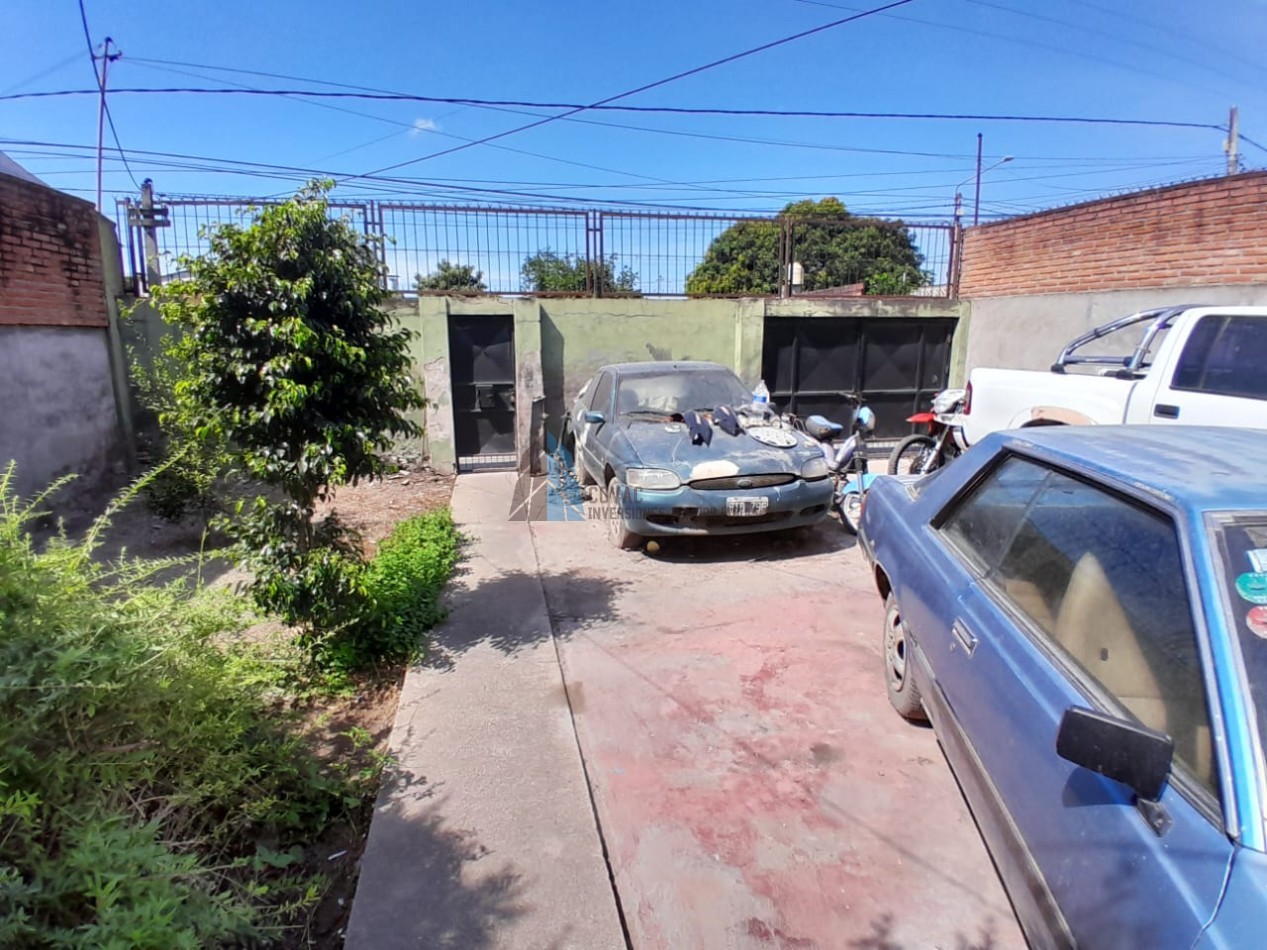 AMPLIA CASA EN VENTA 5 DORMITORIOS