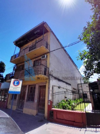 IMPORTANTE LOCAL COMERCIAL EN 3 PLANTAS