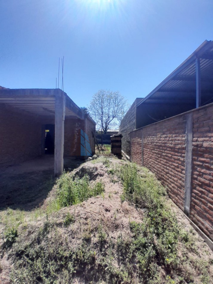 Venta de Terreno con Construccion en Progreso - B° Residencial San Pablo
