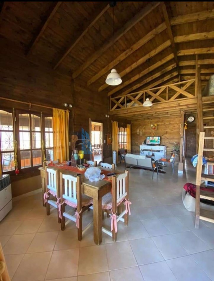 HERMOSA CASA EN "EL MOLLAR"