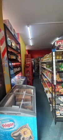 FONDO DE COMERCIO EN IMPORTANTE ESQUINA DE BARRIO NORTE