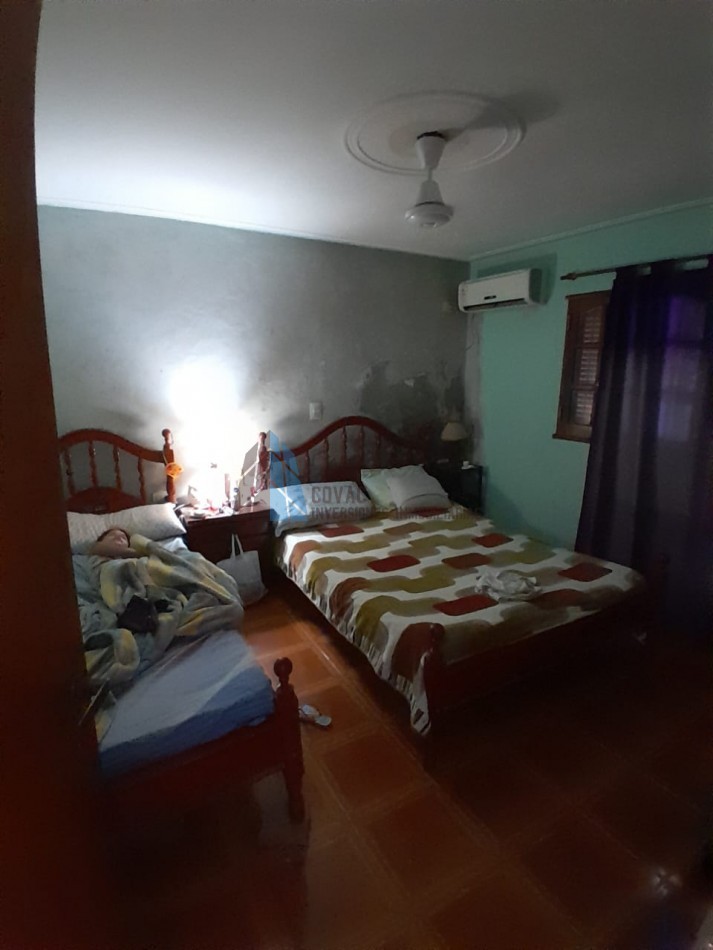AMPLIA CASA EN VENTA 5 DORMITORIOS