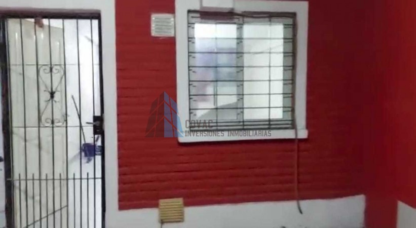 DUPLEX CON RENTA BARRIO KENNEDY