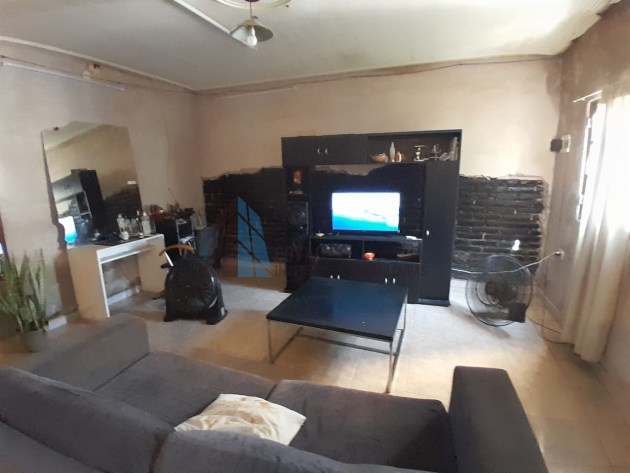 CASA DE 4 DORM "EL MANANTIAL"