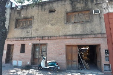 IMPORTANTE PROPIEDAD CON LOCAL COMERCIAL Y GALPON