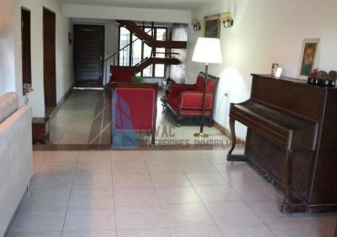 HERMOSA CASA EN BARRIO OBISPO PIEDRABUENA