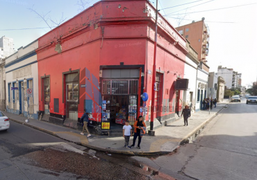 FONDO DE COMERCIO EN IMPORTANTE ESQUINA DE BARRIO NORTE