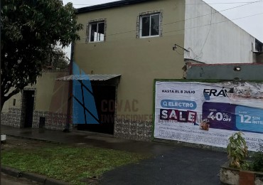 En Alquiler | Local Comercial de 2 Plantas | Necochea 800