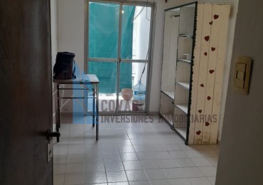 Departamento de 1 Dormitorio con Balcon - Bolivar 1200