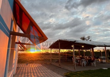 Complejo Turistico en Venta | 4 Cabañas y Piscina Climatizada