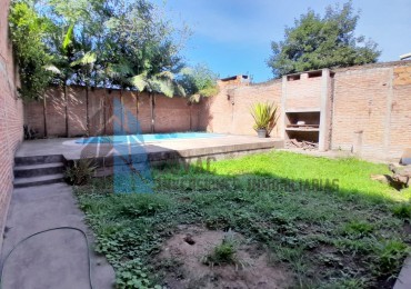 CASA DE 4 DORM "EL MANANTIAL"