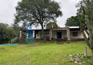 Exclusiva Casa de Campo en Raco | 4.800 m² de Parque y Pileta