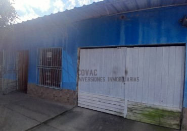 Casa en venta con local comercial en Villa 9 de Julio 